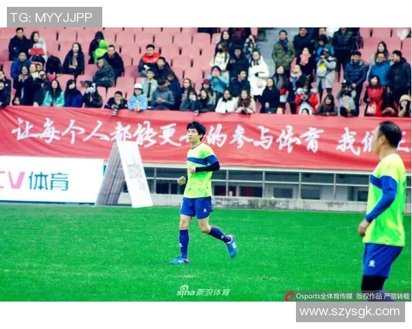 足球明星跨界娱乐节目展现多才多艺魅力引发粉丝热议与期待